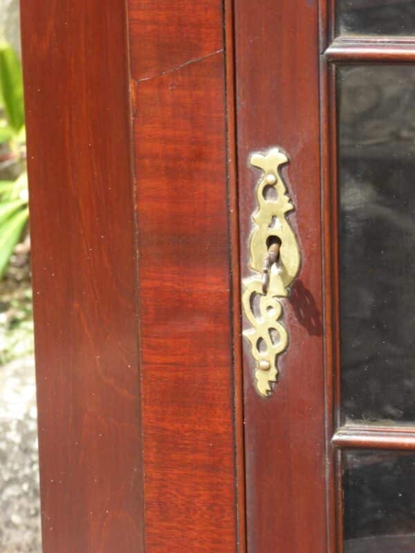 Georgian mahogany hanging corner cupboard circa 1800 corner cupboard Antique Cupboards 9