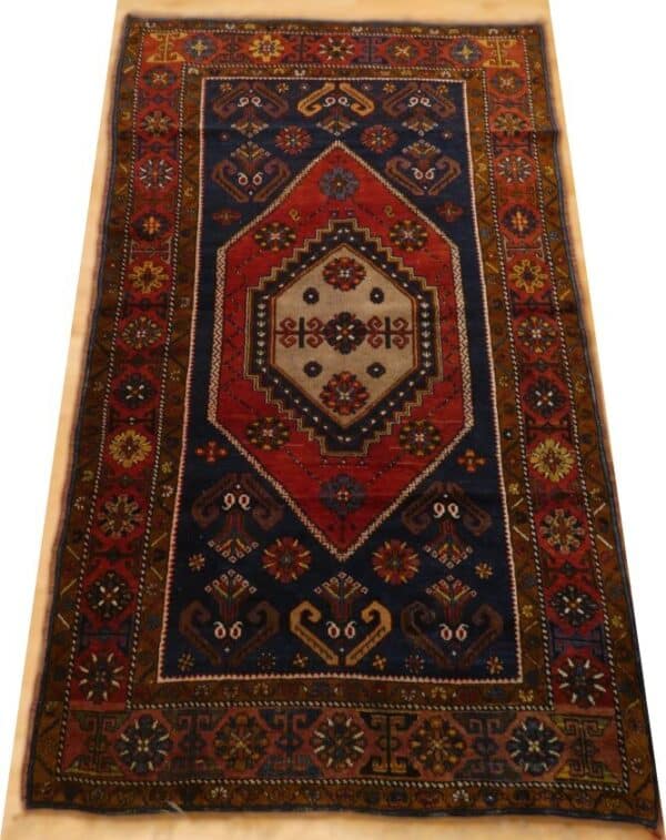 YAHYALI 203cm x 120cm Handmade Antique Rugs 3