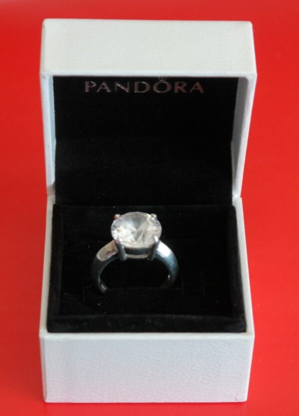 A Beautiful 925 Silver Solitaire Dress Ring - Ideal Present / Boxed / Jewellery - Image 6