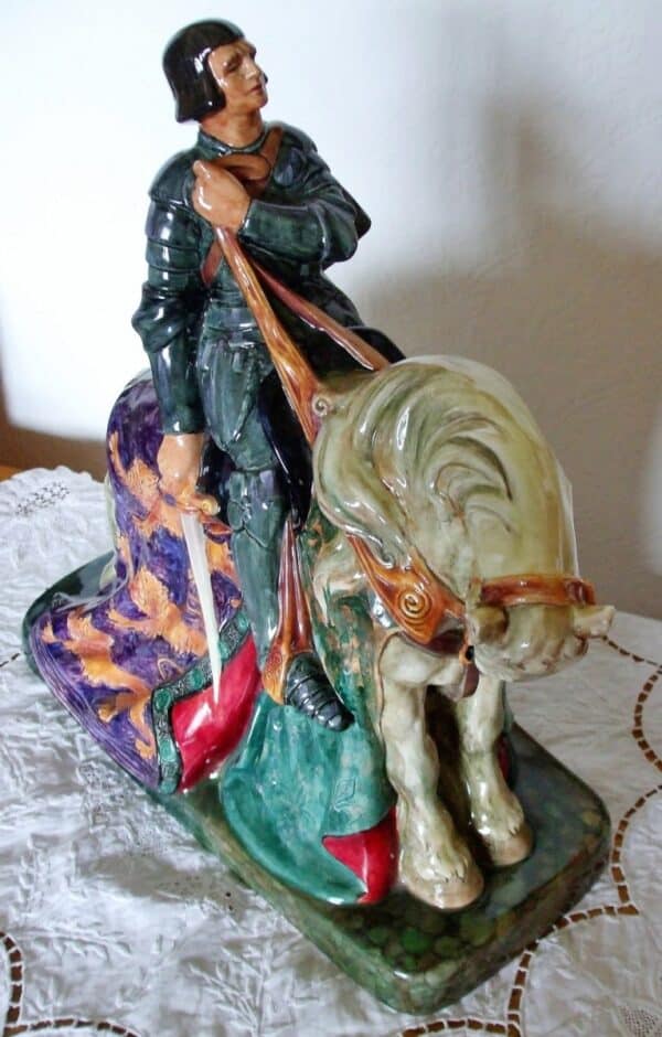 Royal Doulton English Character Figurine “St. George” ~ HN 2067 ceramic Vintage 9