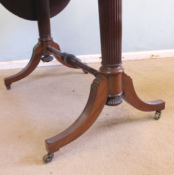 Quality Mahogany Sofa Table / Centre Table - Image 7
