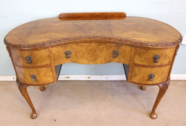 Burr Walnut Writing Desk / Dressing Table Antique Antique Desks 6