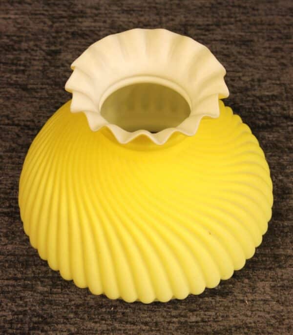 Antique Victorian Satin Glass Peg / Oil lamp - Image 5
