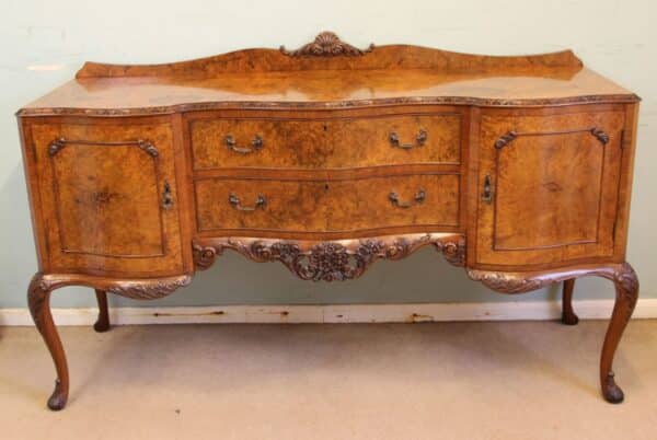 Antique Quality Burr Walnut Serpentine Front Sideboard - Image 15