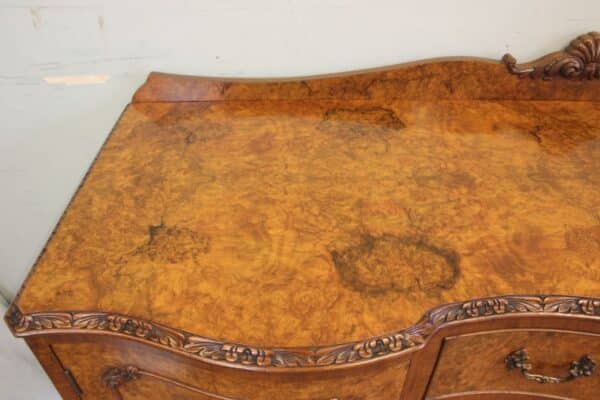 Antique Quality Burr Walnut Serpentine Front Sideboard - Image 9