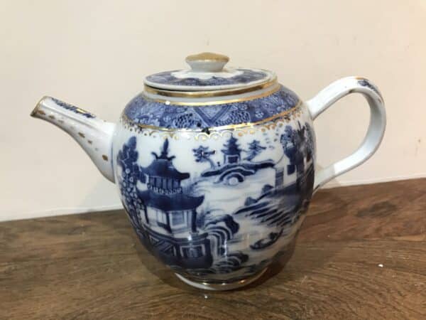 Chinese 18th century teapot Antique Ceramics 3