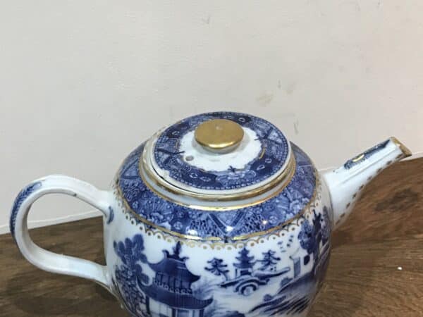 Chinese 18th century teapot Antique Ceramics 9