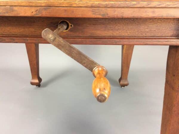 Arts & Crafts Oak Extending Table - Image 6
