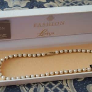 LOTUS Pearl Necklace With A Gold Plated Silver Clasp – Boxed / Ideal Present Cocktail Rings Antique Jewellery