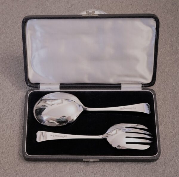 SALE – A Vintage Boxed ‘ASHBERRY’ Spoon & Fork Fruit Set / Ideal Gift / Present Boxed Baby Sets Antique Silver 4