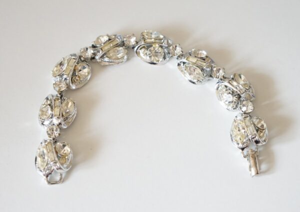 A Vintage Designer 'Exquisite' 50s RHINESTONE BRACELET - Boxed Jewellery / Birthday Present - Image 2