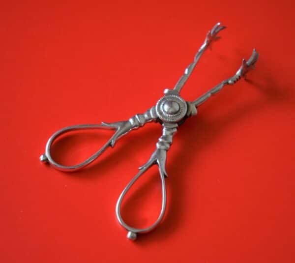 A Circa:- 1890s Sheffield Victorian Silver Sugar Nips- Tongs - Collectible / Silver Knives - Image 2