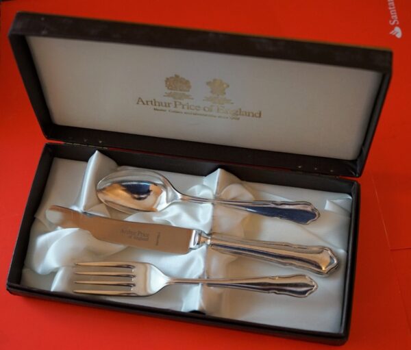 Circa:- 1950s A Christening Silver Plated Boxed Set – Collectable / Ideal Present Antique Sugar Tongs Antique Silver 8