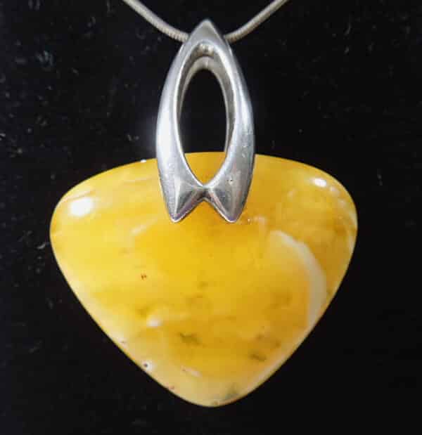 Butterscotch Amber & Silver Pendant Antique Jewellery 3