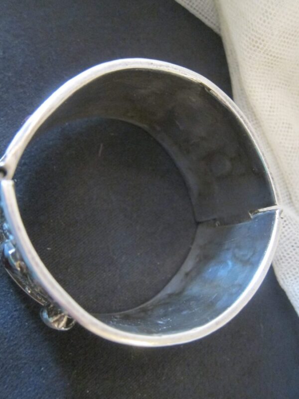 19th Century Asiatic Solid Silver Bracelet/56.7grms - Image 6