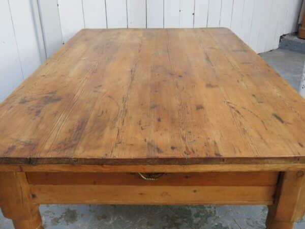Antique Victorian Coffee Table - Image 4
