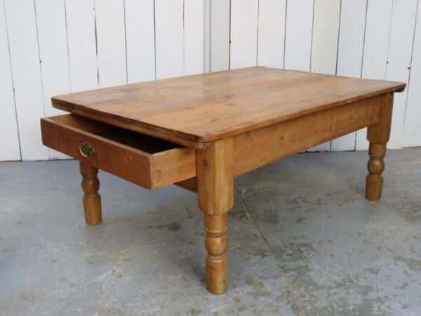 Antique Victorian Coffee Table coffee table Antique Furniture 7