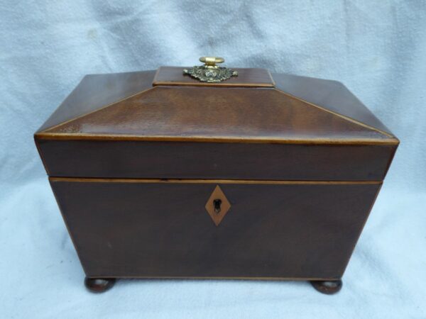 Georgian mahogany tea caddy circa 1800