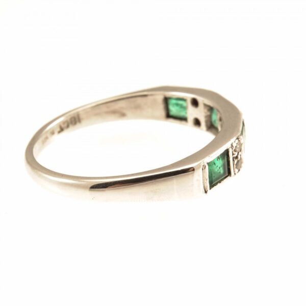 18ct White Gold Emerald & Diamond 10 Stone Half Eternity Ring - Image 2