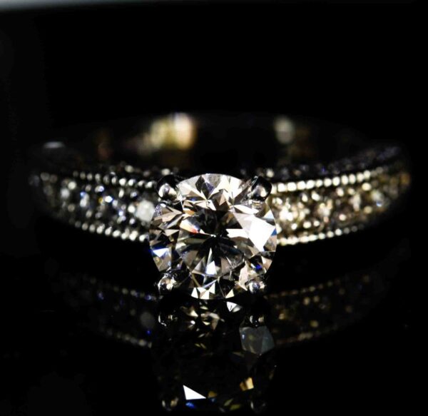 Fabulous Platinum & Certified Diamond Ring With Exquisite Pavee Detailing. Diamond Antique Jewellery 3