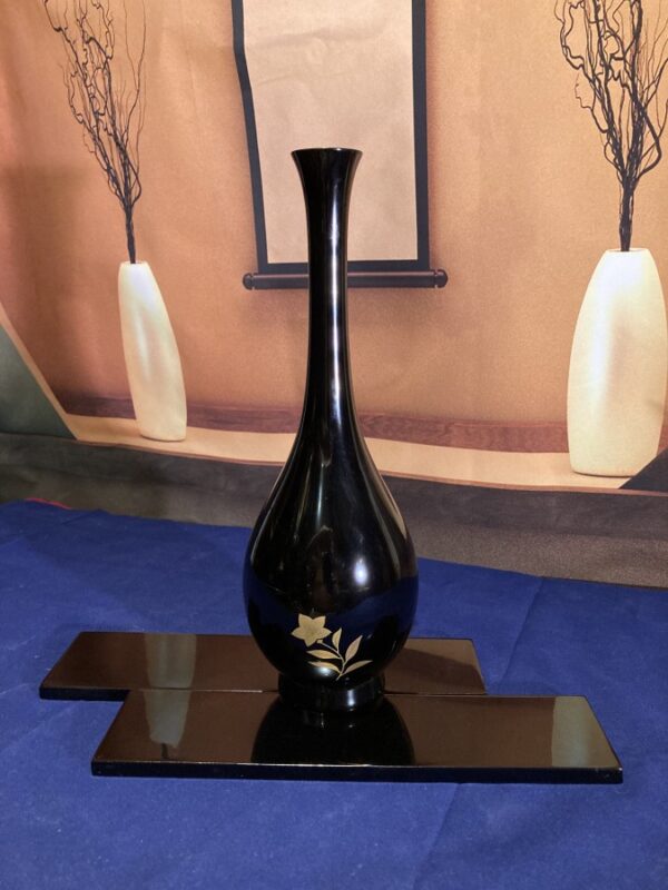 Ikibana vase