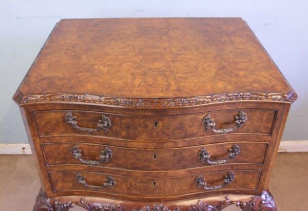 Burr Walnut Queen Anne Style Shaped Side Table - Image 13