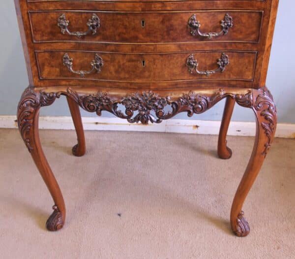 Burr Walnut Queen Anne Style Shaped Side Table - Image 4