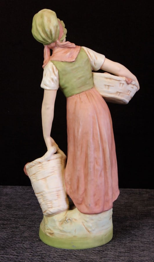 Antique Royal Dux Figure of Young Girl Antique Antique Ceramics 5