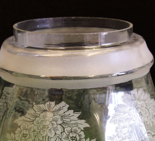 Antique Victorian Pale Green Oil Lamp Shade. - Image 5