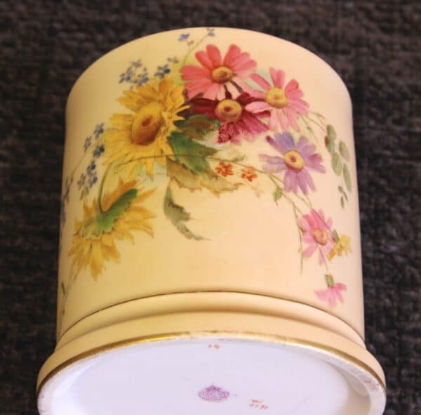 Antique Royal Worcester Blush Ivory Lidded Jar - Image 6