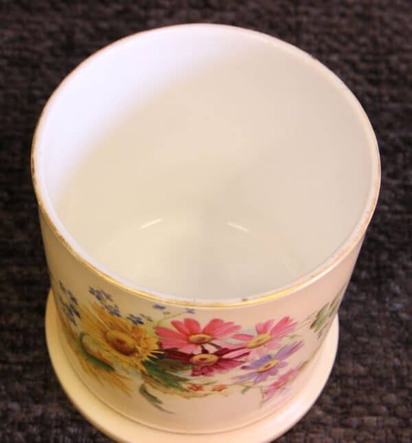 Antique Royal Worcester Blush Ivory Lidded Jar - Image 7