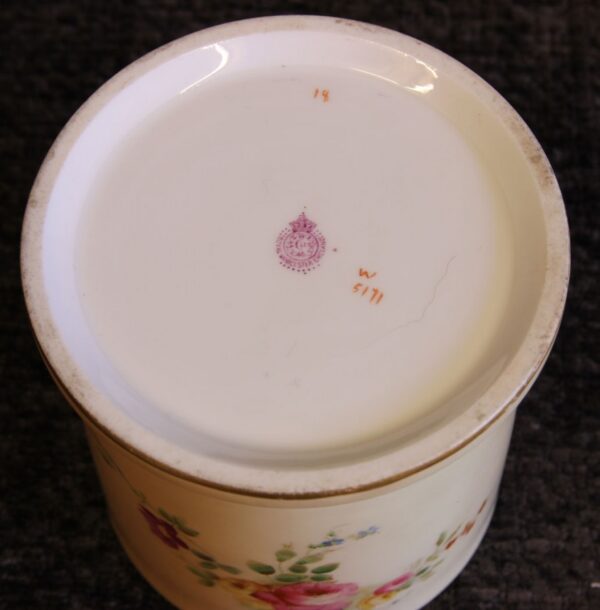 Antique Royal Worcester Blush Ivory Lidded Jar - Image 8