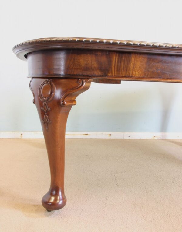 Antique Large Mahogany Extending Dining Table - Image 13
