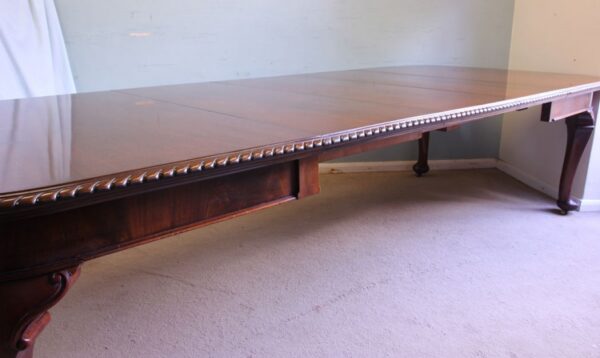 Antique Large Mahogany Extending Dining Table - Image 6
