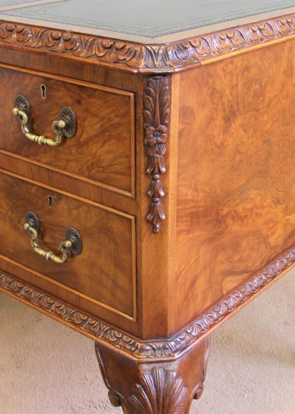 Quality Burr Walnut Kneehole Writing Desk burr walnut Antique Desks 14