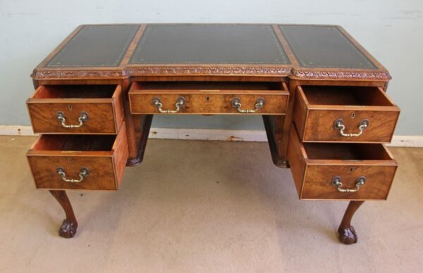 Quality Burr Walnut Kneehole Writing Desk burr walnut Antique Desks 18