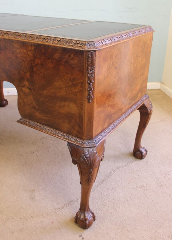 Quality Burr Walnut Kneehole Writing Desk burr walnut Antique Desks 13