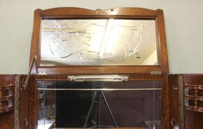 Antique Impressive Burr Oak Cocktail Drinks Cabinet - Image 6