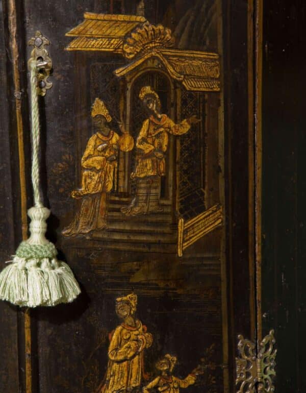 18thc bowfronted lacquered corner cupboard - Image 5
