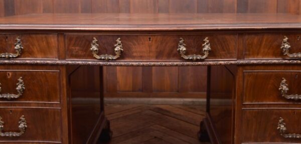 Outstanding Quality Gillows Partners Writing Desk SAI2103 - Image 3