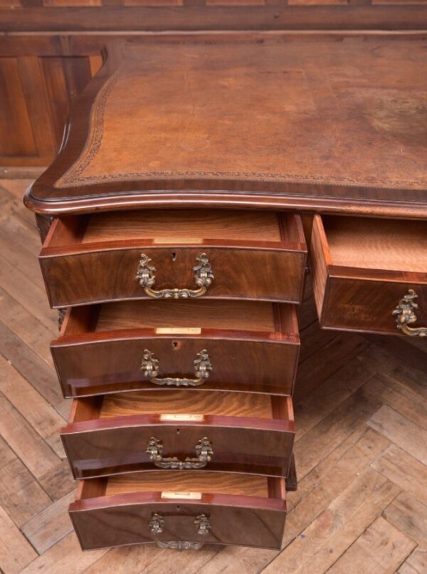 Outstanding Quality Gillows Partners Writing Desk SAI2103 - Image 22