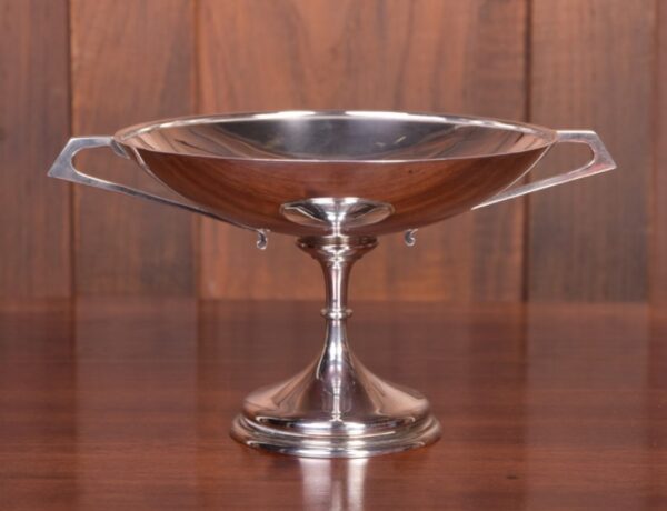 Solid Silver Tazza Walker And Hall 1911 SAI2130