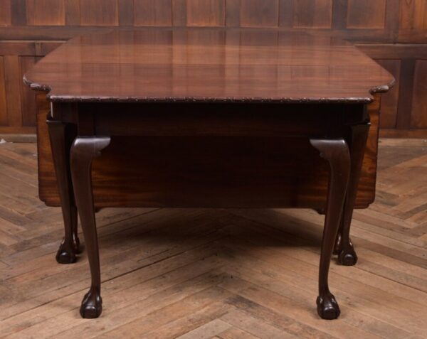 Unusual Extending 3 Part Chippendale Dining Table SAI2132 - Image 14