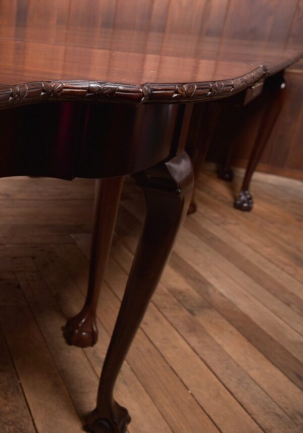 Unusual Extending 3 Part Chippendale Dining Table SAI2132 - Image 8