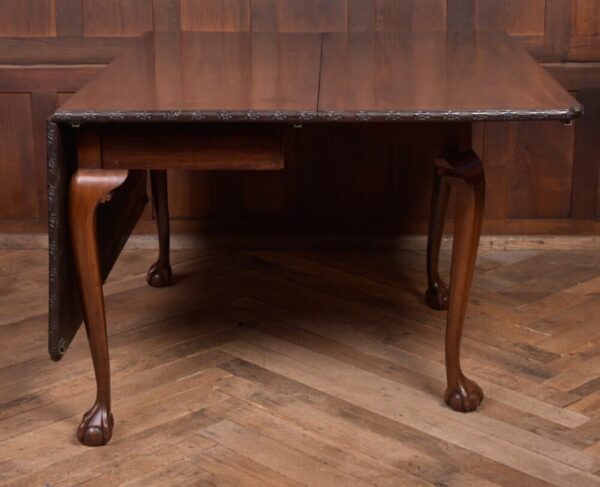 Unusual Extending 3 Part Chippendale Dining Table SAI2132 - Image 23