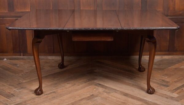 Unusual Extending 3 Part Chippendale Dining Table SAI2132 - Image 22