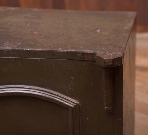 Neat Edwardian Steel Safe SAI2196 - Image 6