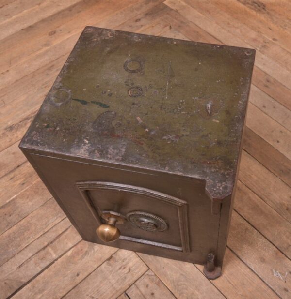 Neat Edwardian Steel Safe SAI2196 - Image 4