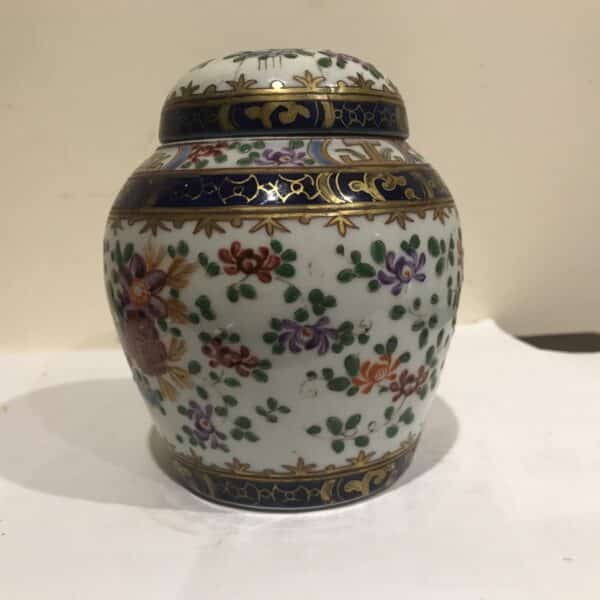 Chinese Qing Dynasty’s Ginger Jar Hand-painted Antique Ceramics 4