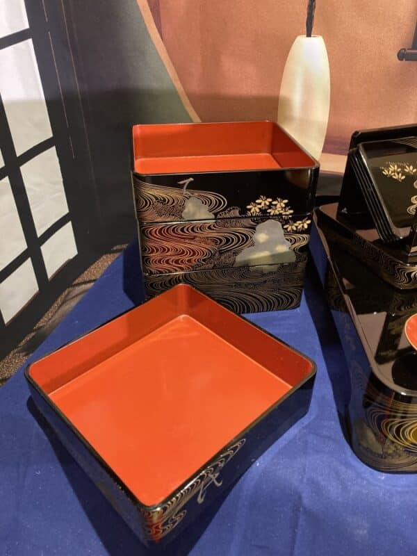 Lacquered sake and bento set bento Antique Boxes 8